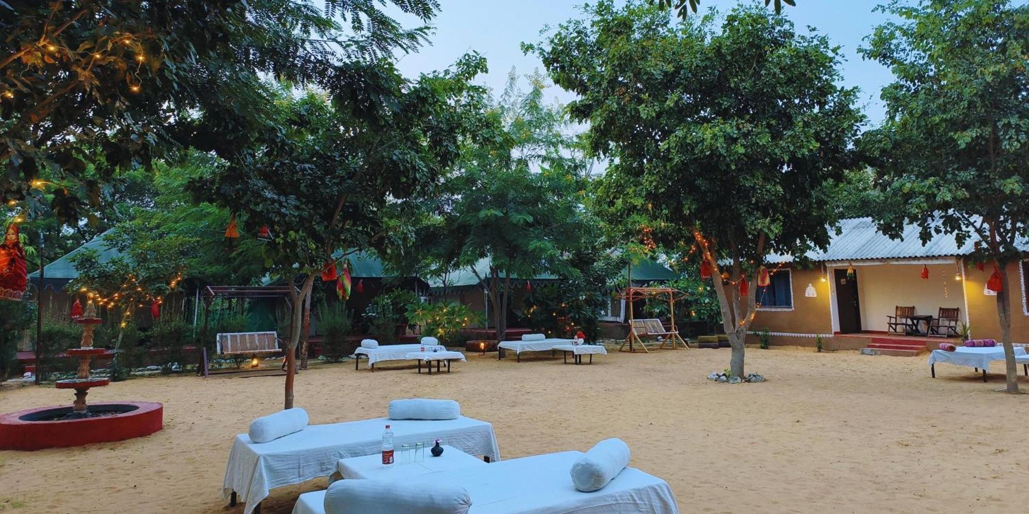 פושקאר The Narayan Resort Farm Stay מראה חיצוני תמונה