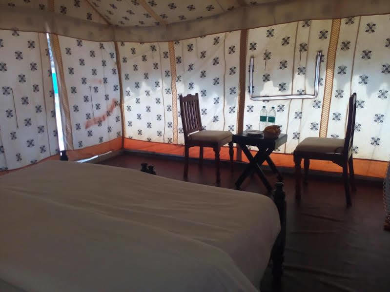 פושקאר The Narayan Resort Farm Stay מראה חיצוני תמונה